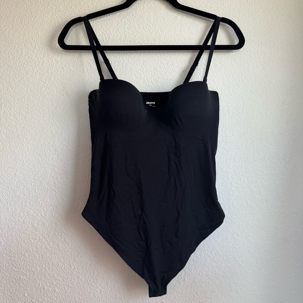 SKIMS Contour Lift Thong Bodysuit – Onyx (L) NWOT